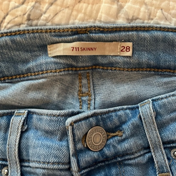 Levi’s Denim Skinny Jeans - Picture 2 of 3